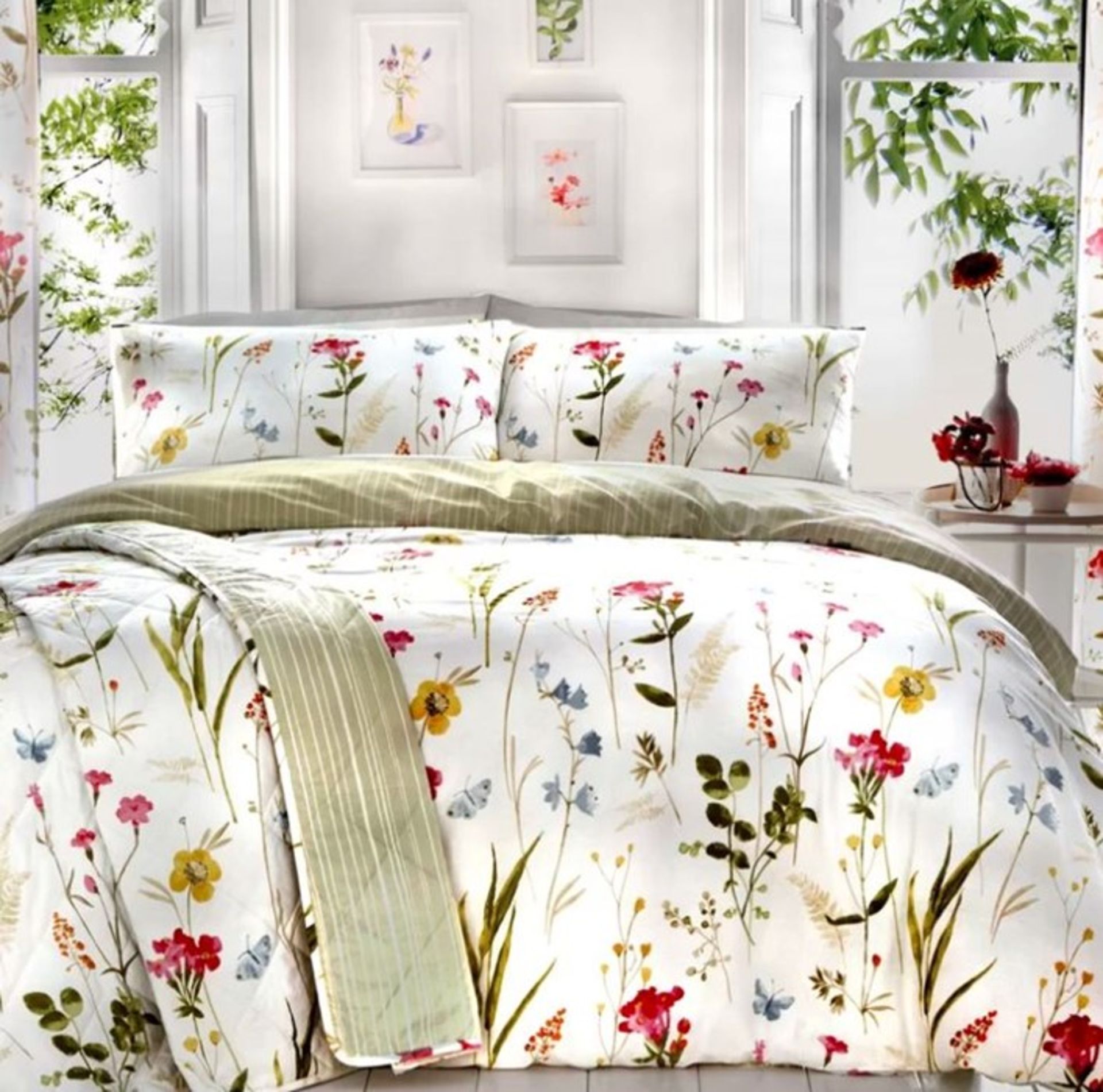 LILY MANOR DELVALE DUVET COVER SET / SIZE: SINGLE