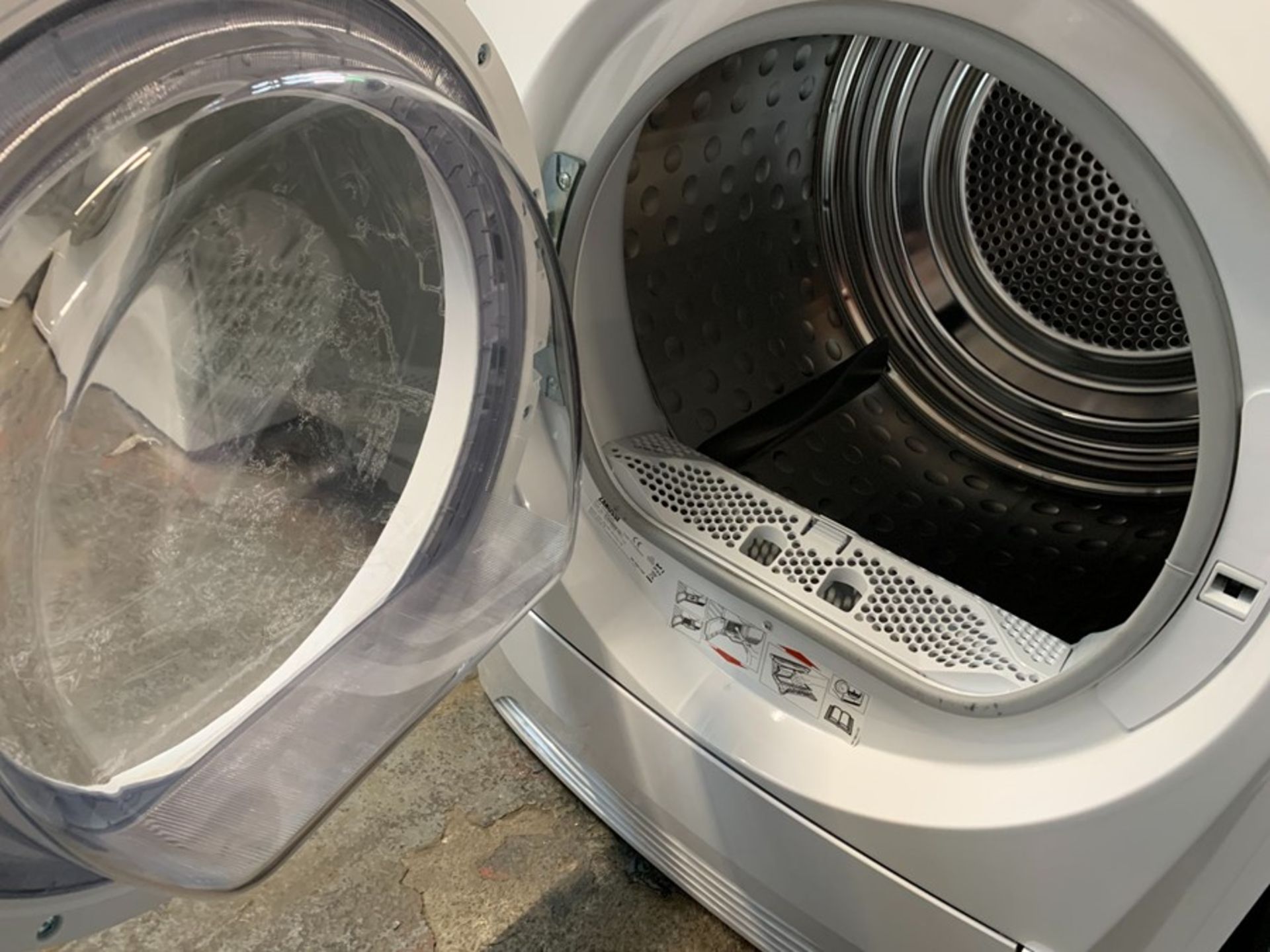 ZANUSSI ZDH8903W HEAT PUMP CONDENSER TUMBLE DRYER - Image 3 of 3