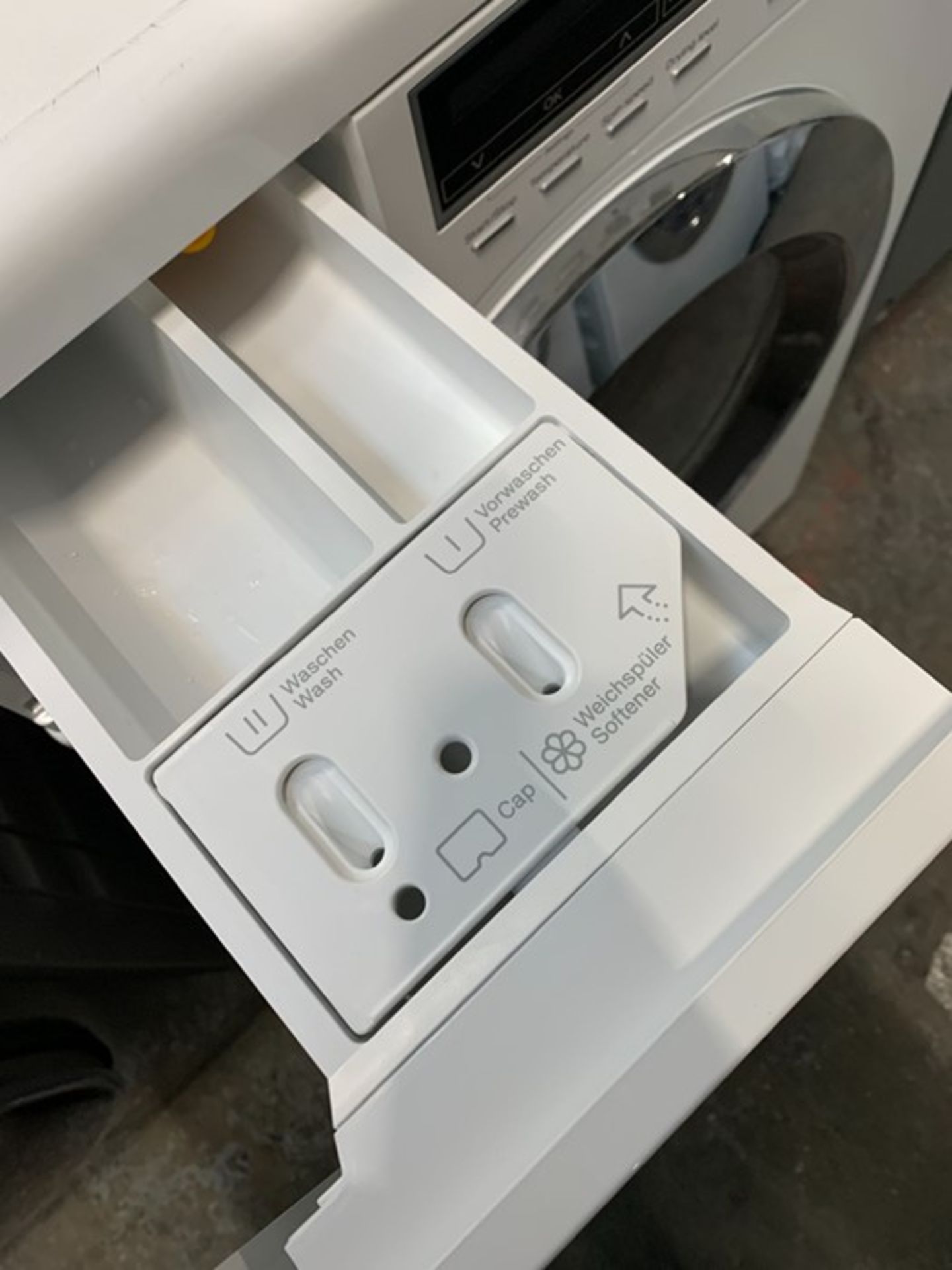 MIELE WTF121WPM WASHER DRYER - Image 2 of 3