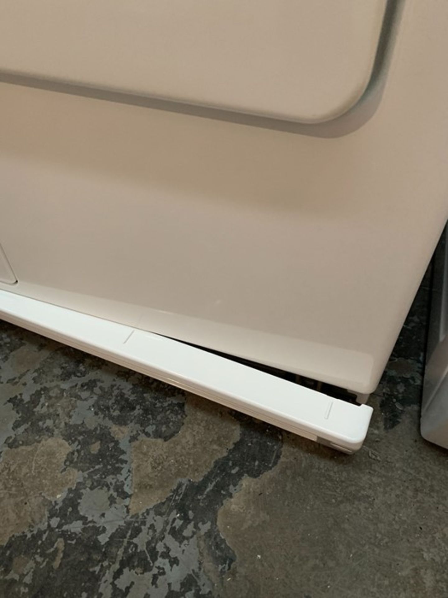 MIELE TDA150C CONDENSER TUMBLE DRYER - Image 3 of 3