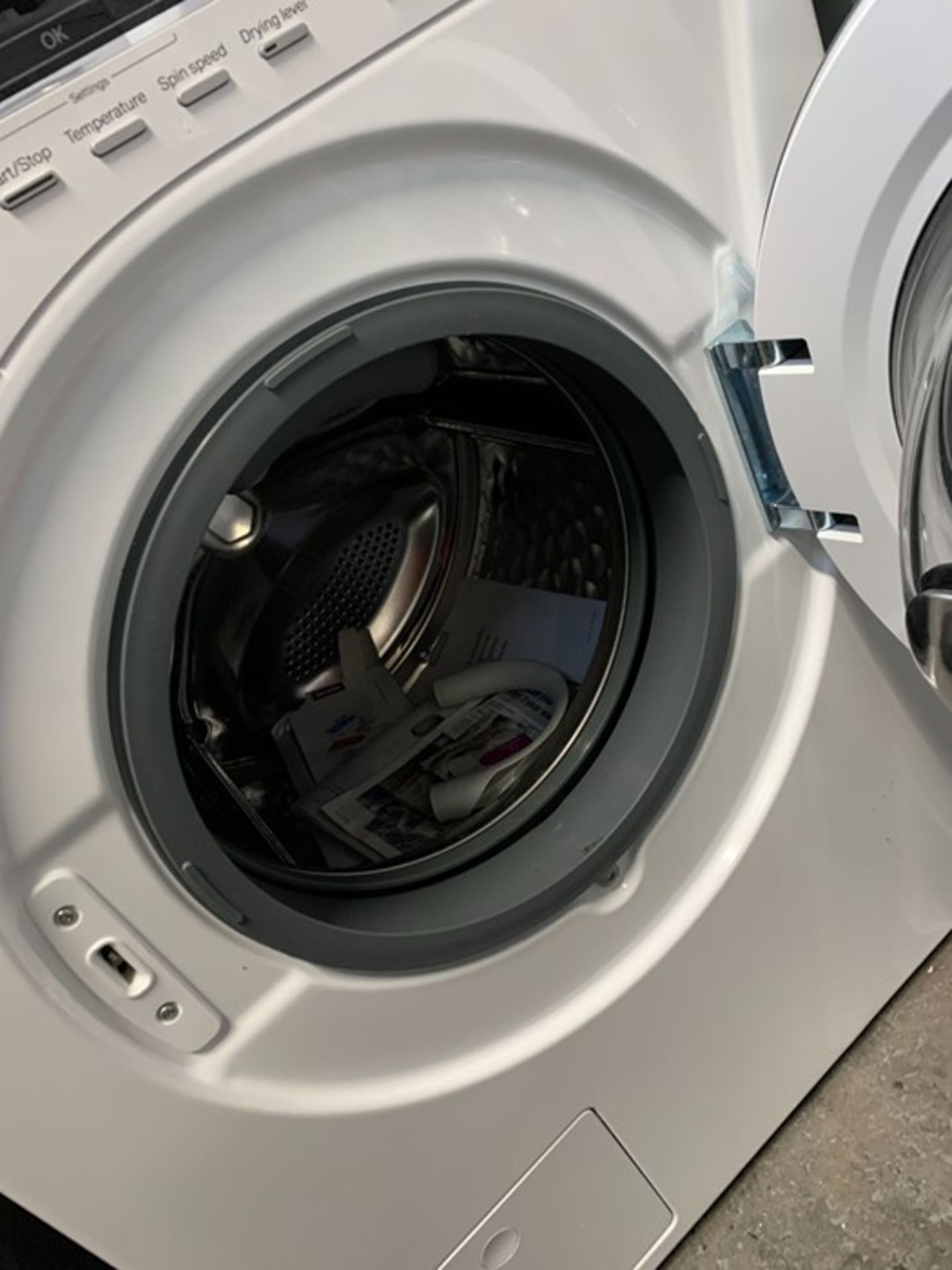 MIELE WTF121WPM WASHER DRYER - Image 3 of 3