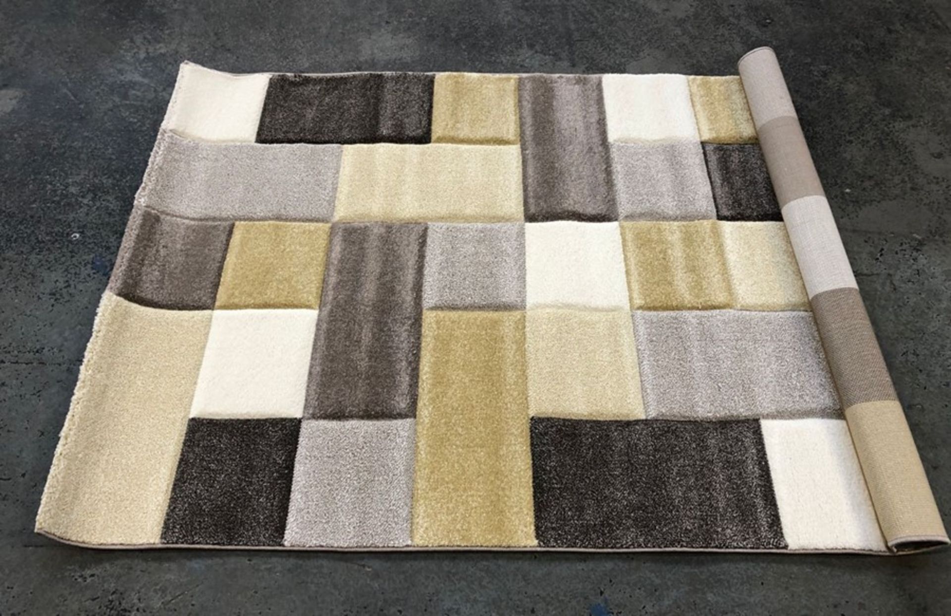 LA REDOUTE GEO SQUARE BLOCK RUG / SIZE: 120 X 170CM