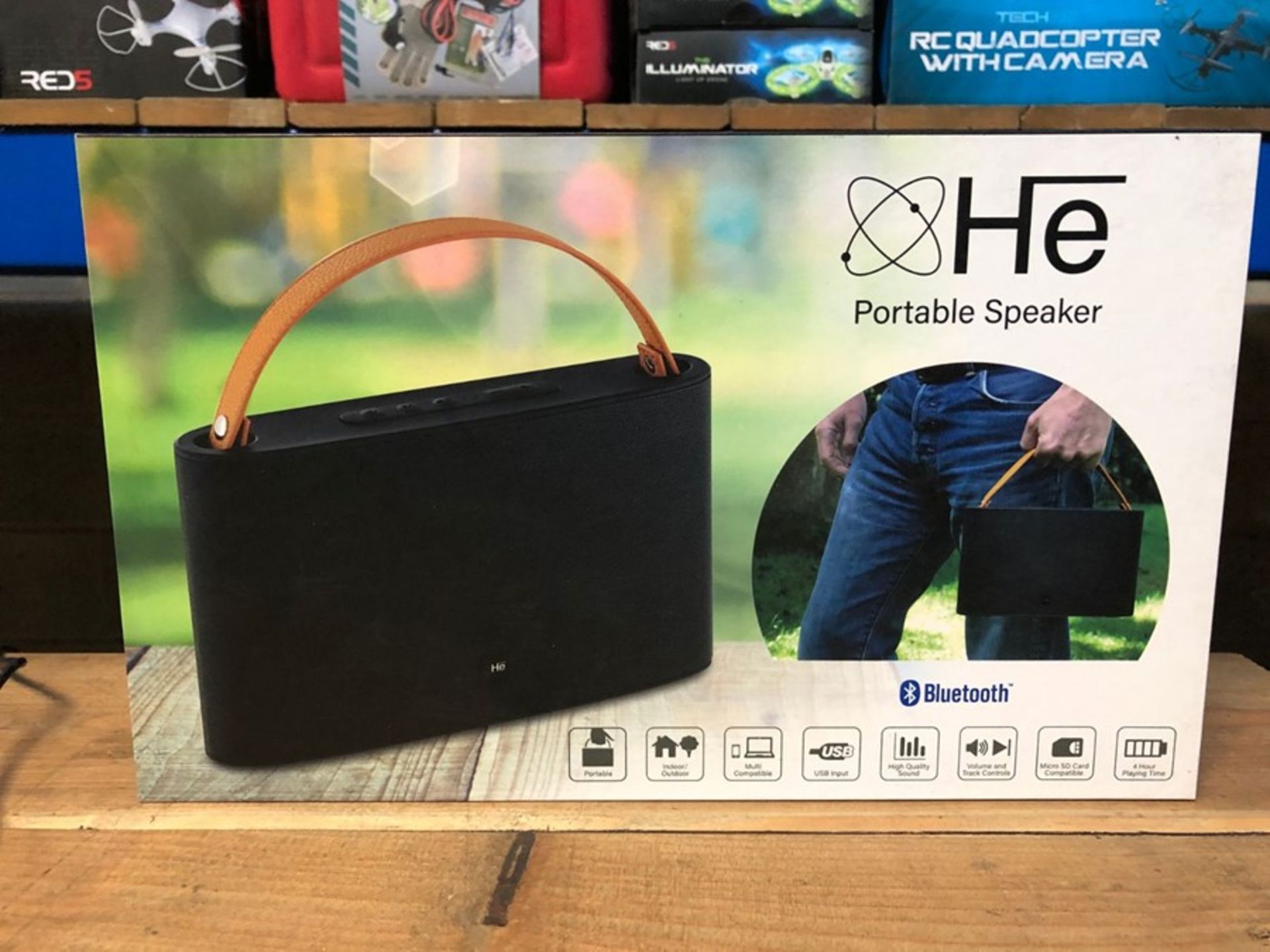 3 X HE PORTABLE BLUETOOTH SPEAKERS (2 IN RED, 1 IN BLACK) / COMBINED RRP £90.00 / LIKE NEW