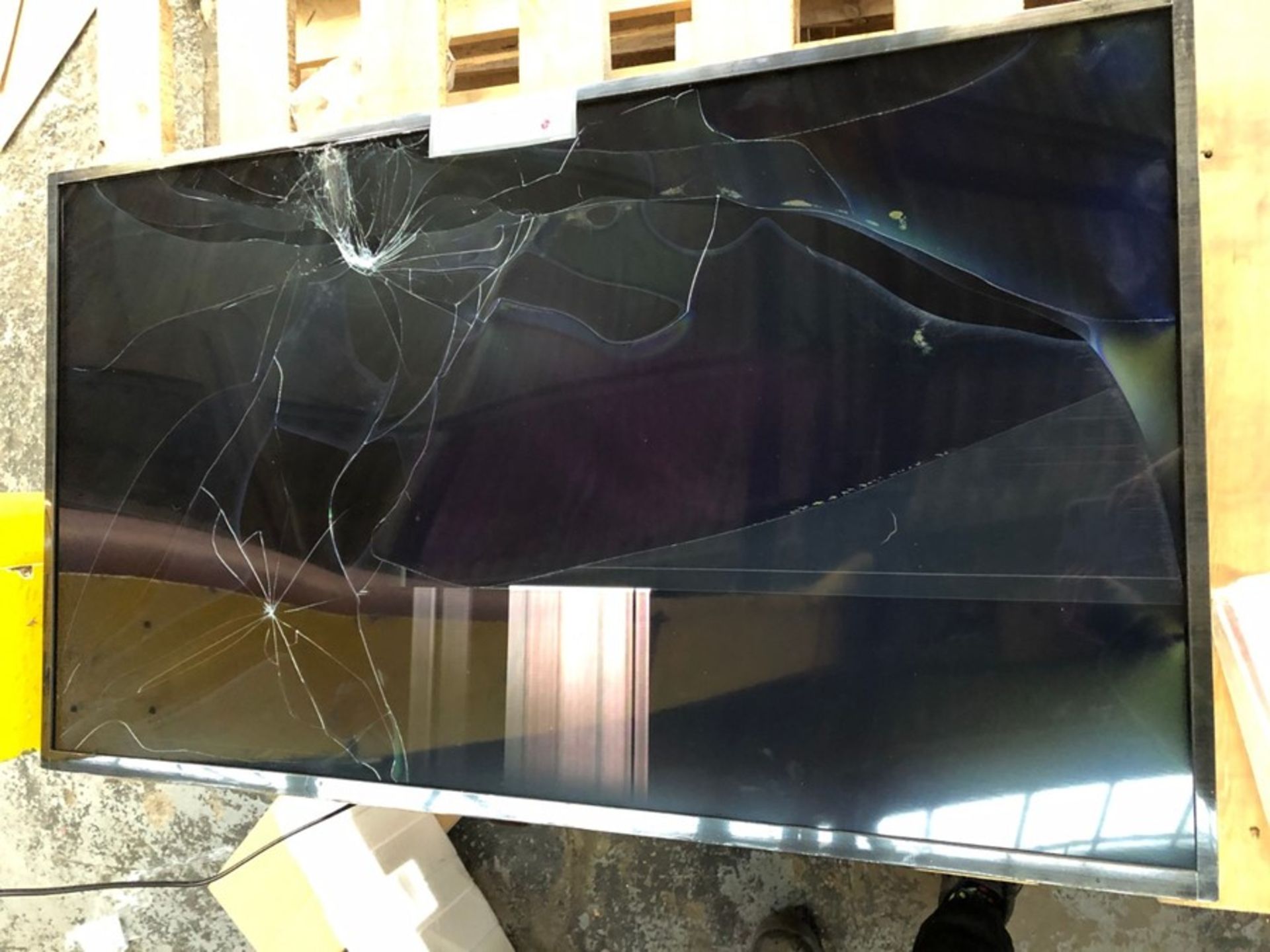 LG 43" SMART TV - 43M6300PLA / TESTED AND TURNS ON, SCREEN HEAVILY DAMAGED. COMES WITH TV STAND,