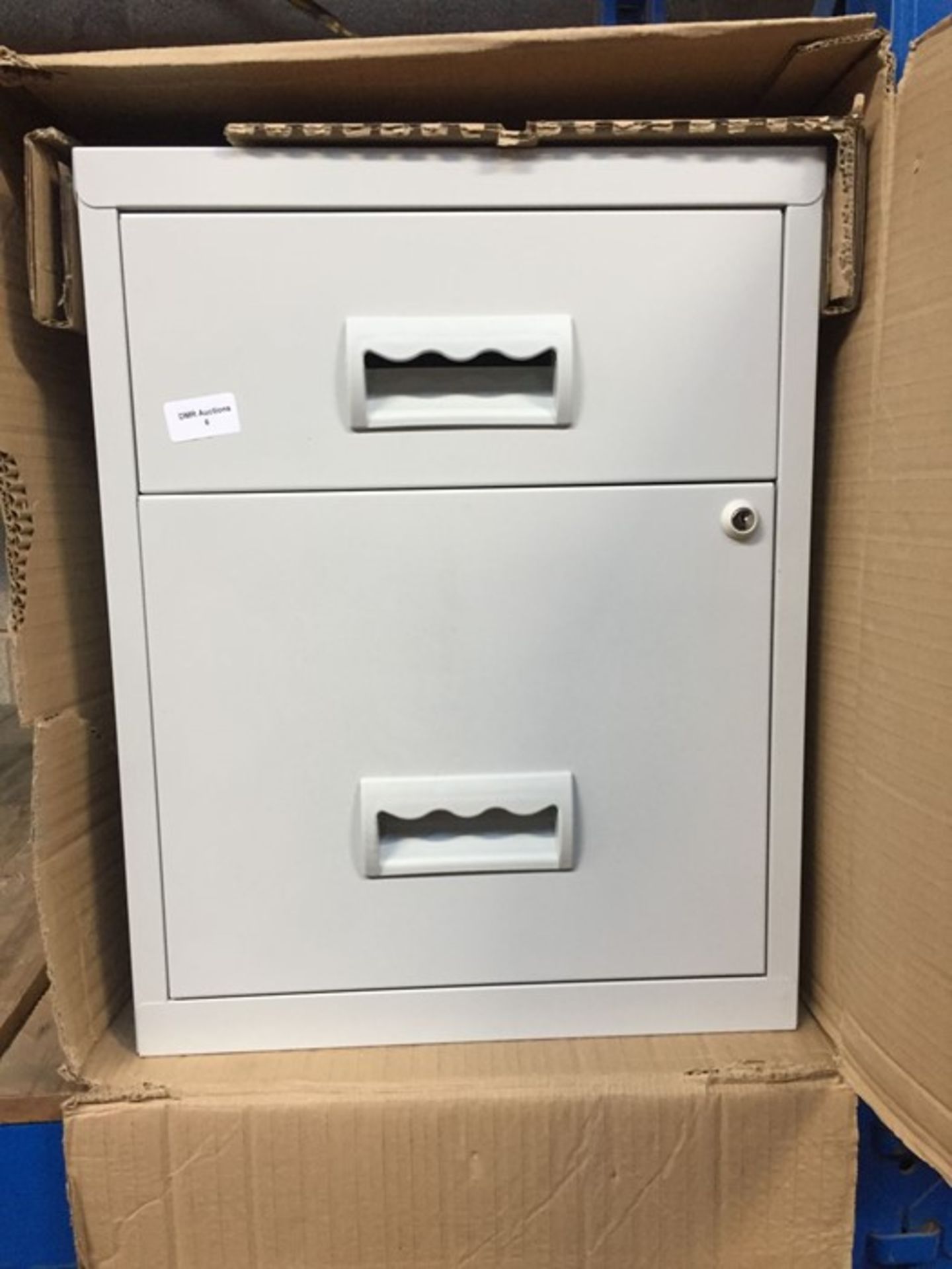 1 LOT TO CONTAIN A GREY 2 DRAWER FILING CABINET - L3