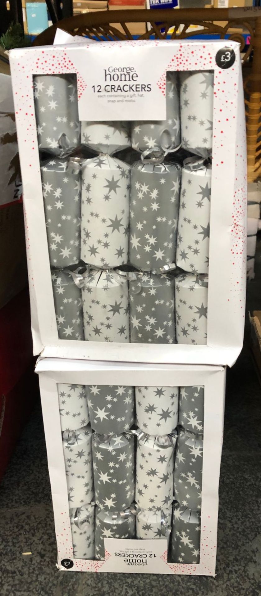 6 X PACKS OF CHRISTMAS CRACKERS / LIKE NEW, BOX DAMAGE (IMAGES ARE FOR ILLUSTRATION PURPOSES