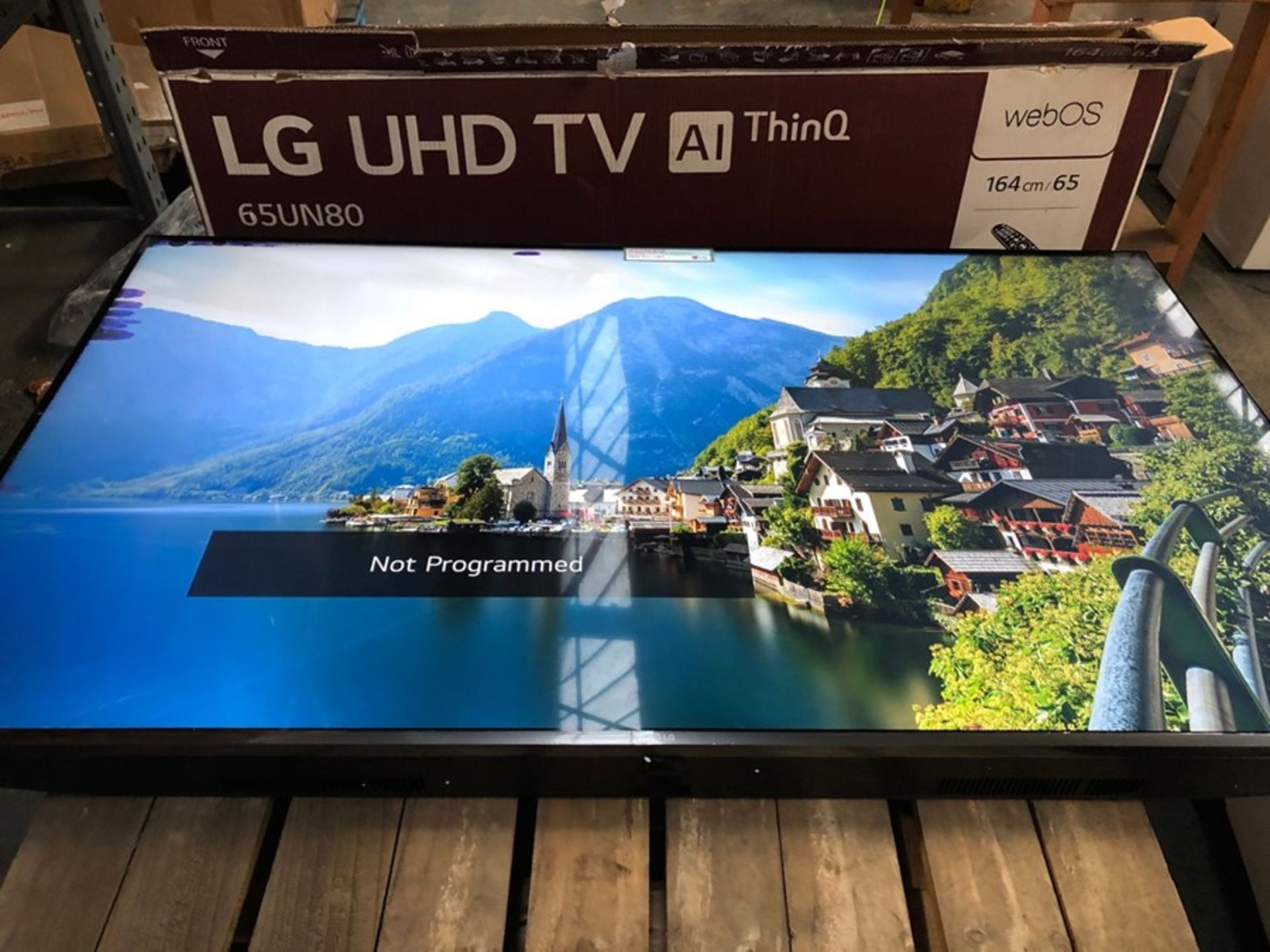 LG 65" SMART 4K ULTRA HD LED TV - 65UN80006LA / RRP £649.00 / TESTED AND WORKING. DINT TO BACK OF