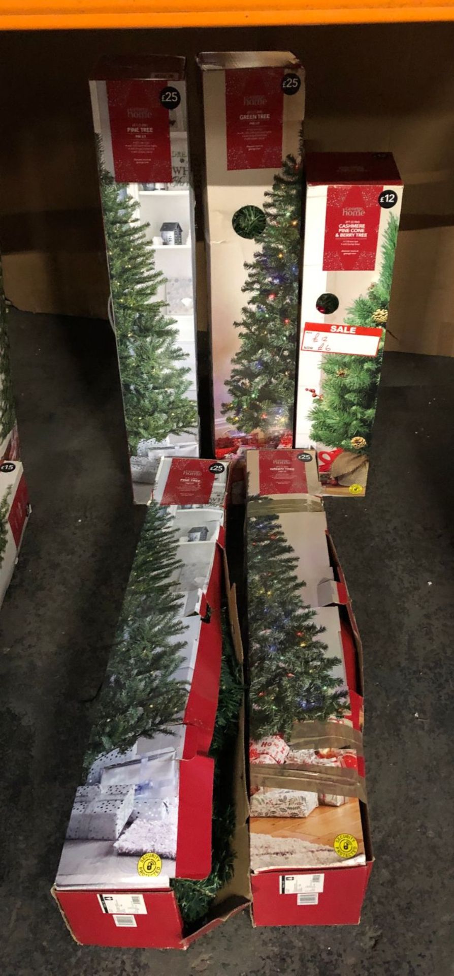 5 X ASSORTED CHRISTMAS TREES / COMBINED RRP £112.00 / CUSTOMER RETURNS