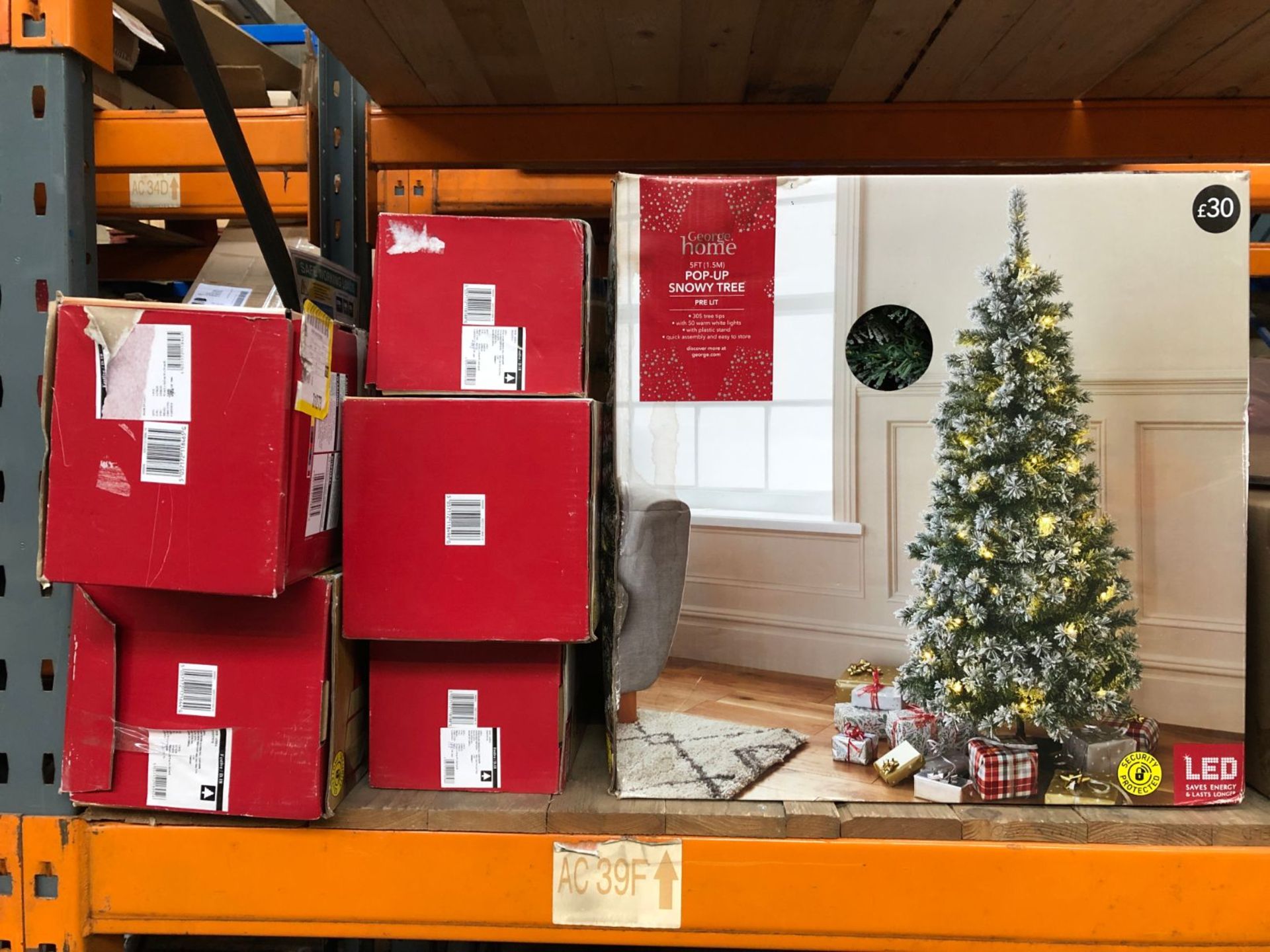 7 X ASSORTED CHRISTMAS TREES / CUSTOMER RETURNS