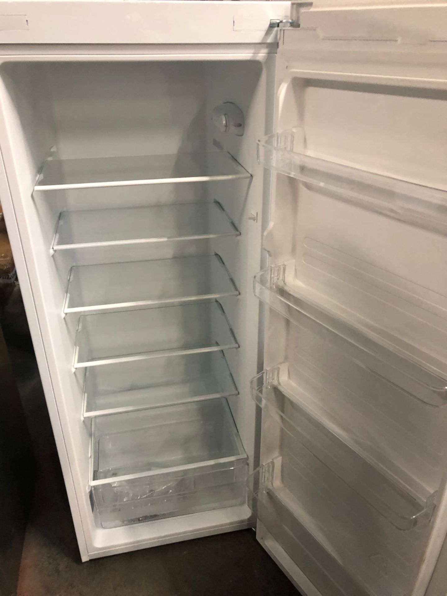 LEC FREESTANDING FRIDGE - TL5514W / UNTESTED, USED. SCUFF ON THE FRONT DOOR, NO OTHER VISIBLE - Image 2 of 3