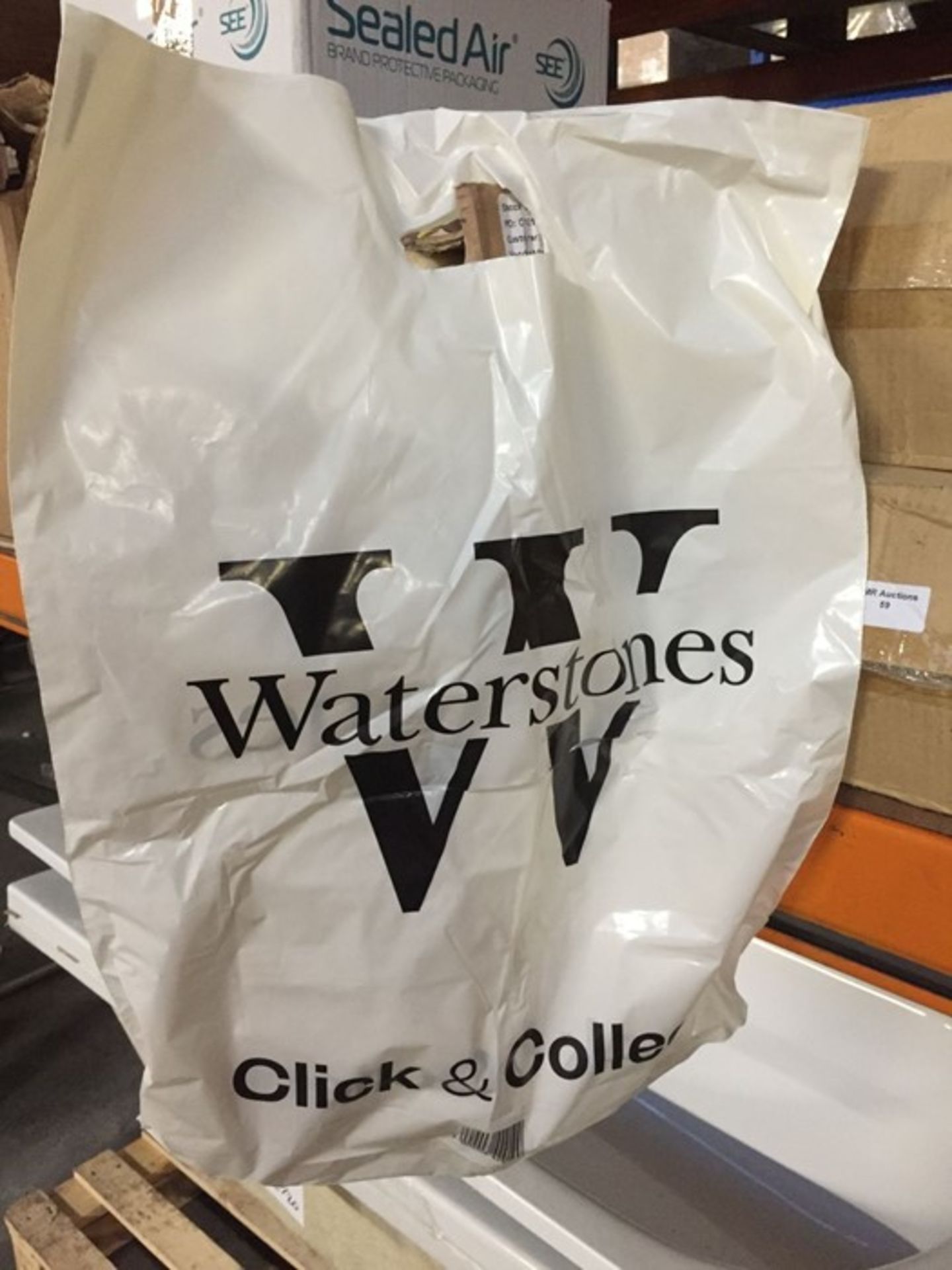 1 LOT TO CONTAIN A BOX OF WATERSTONES LARGE CARRIER BAGS WITH BRANDING (STRONG BAGS) - L4