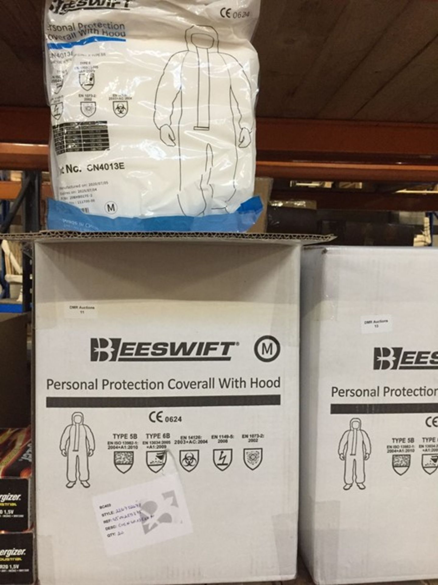 1 LOT TO CONTAIN A BOX OF 20 X BEESWIFT PERSONAL PROTECTION COVERALLS WITH HOOD IN SIZE MEDIUM - L4