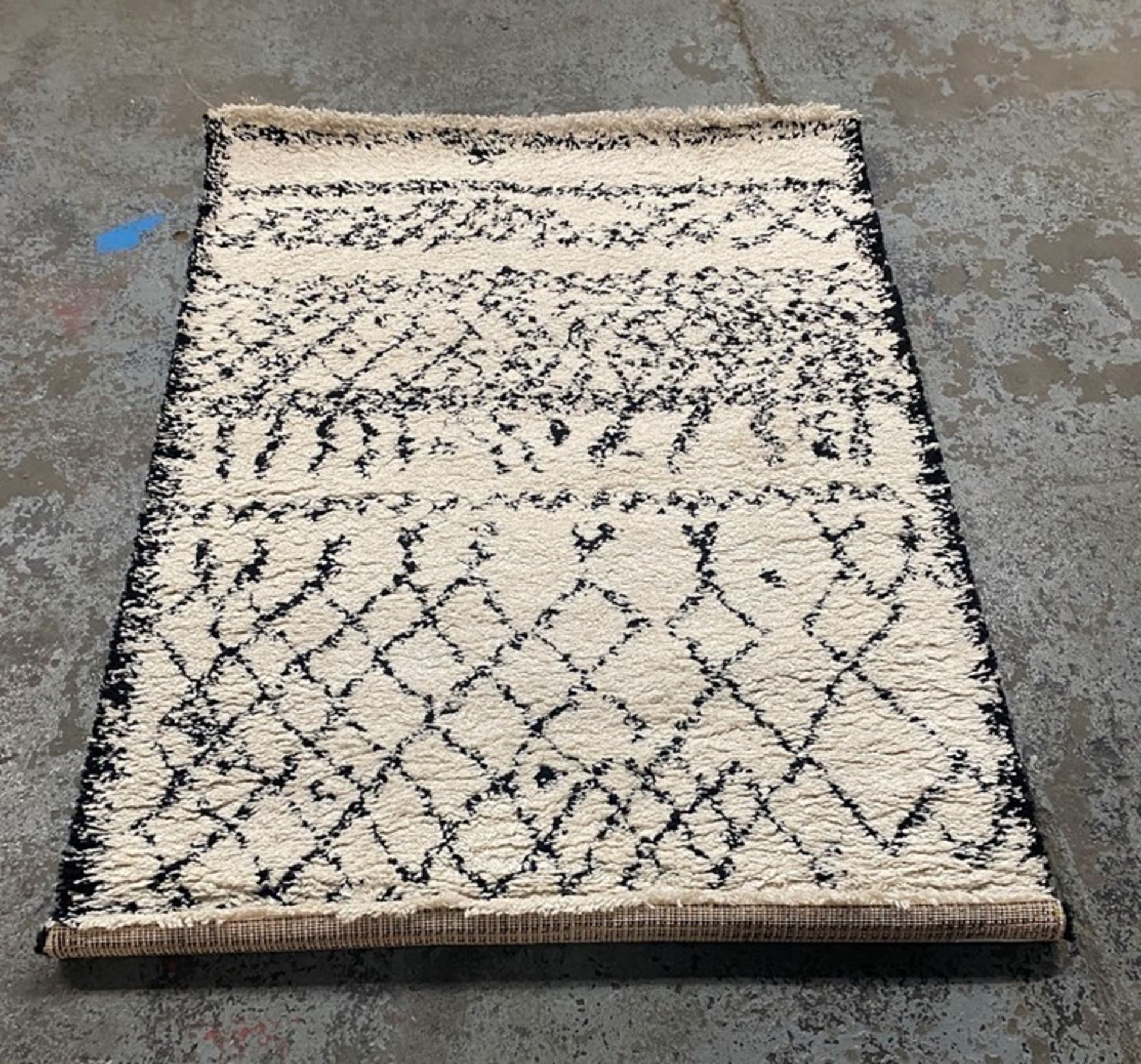 LA REDOUTE AFAW BERBER-STYLE RUG/ SIZE 200X290CM