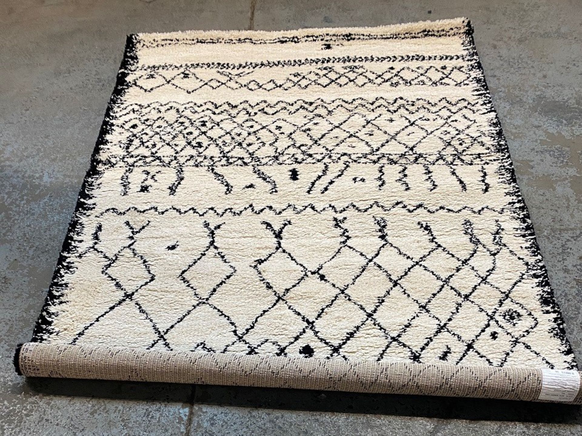 LA REDOUTE AFAW BERBER-STYLE RUG/ SIZE 160X230CM