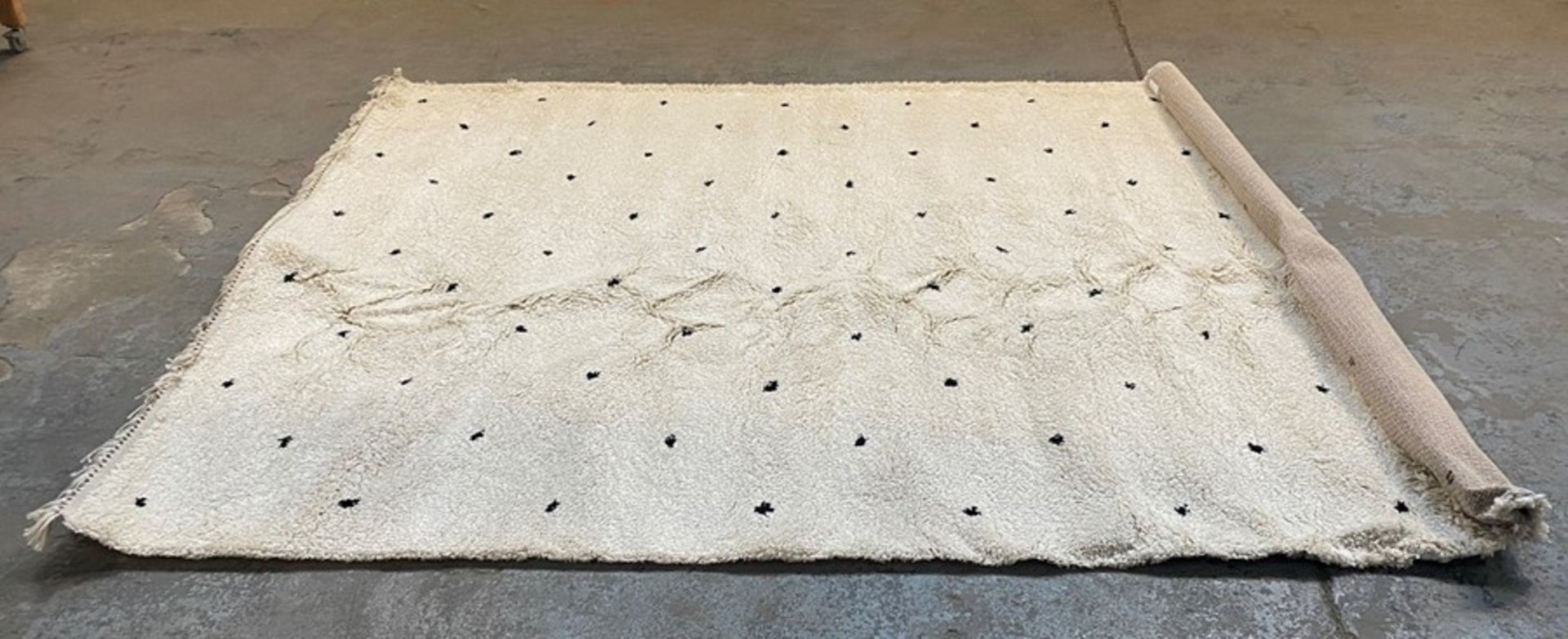 LA REDOUTE AVA XXL BERBER-STYLE RUG / SIZE 240 X 330CM