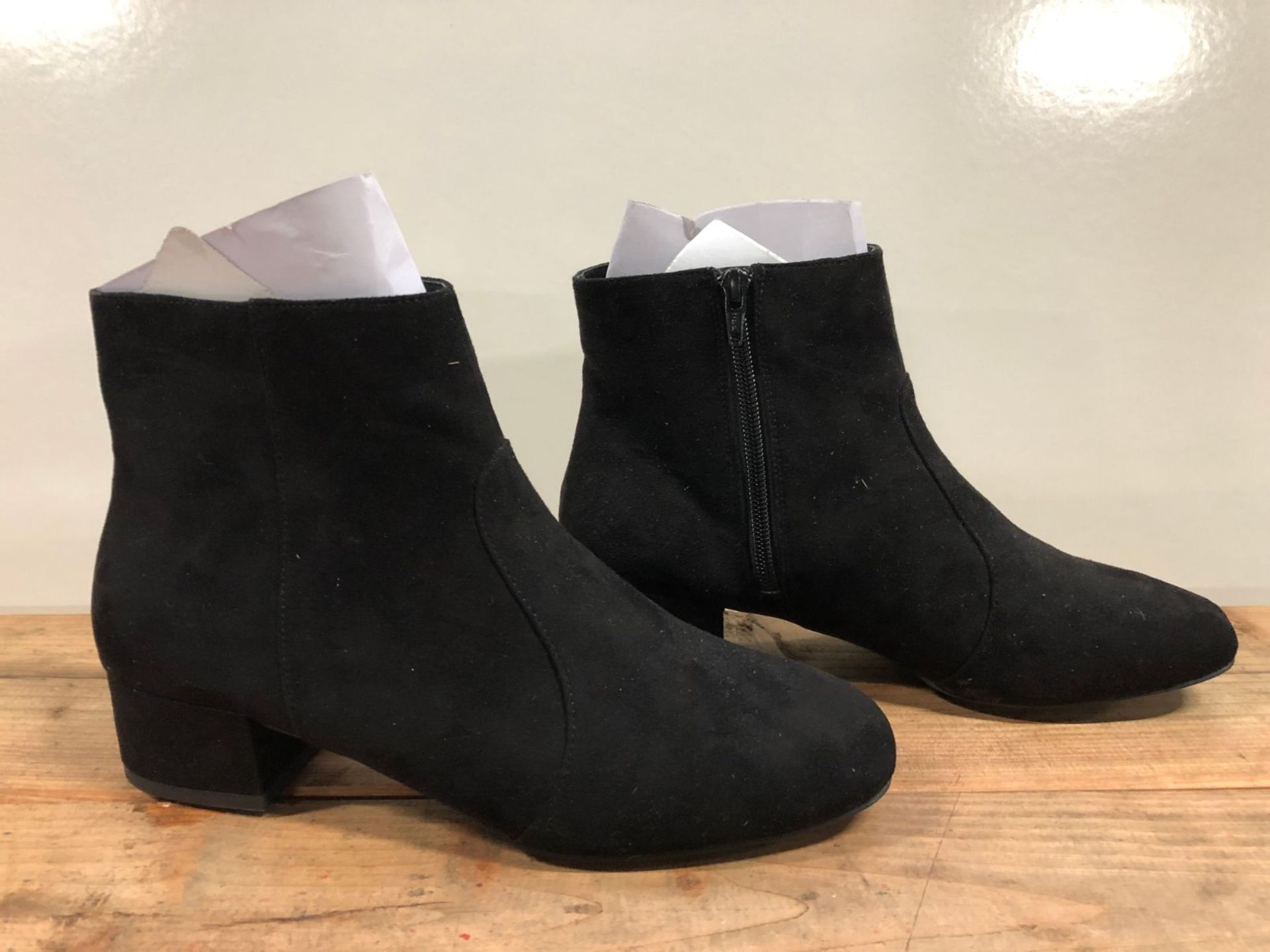 1 X PAIR OF LA REDOUTE COLLECTIONS BLOCK HEEL ANKLE BOOTS / SIZE: 6.5 UK / RRP £48.00