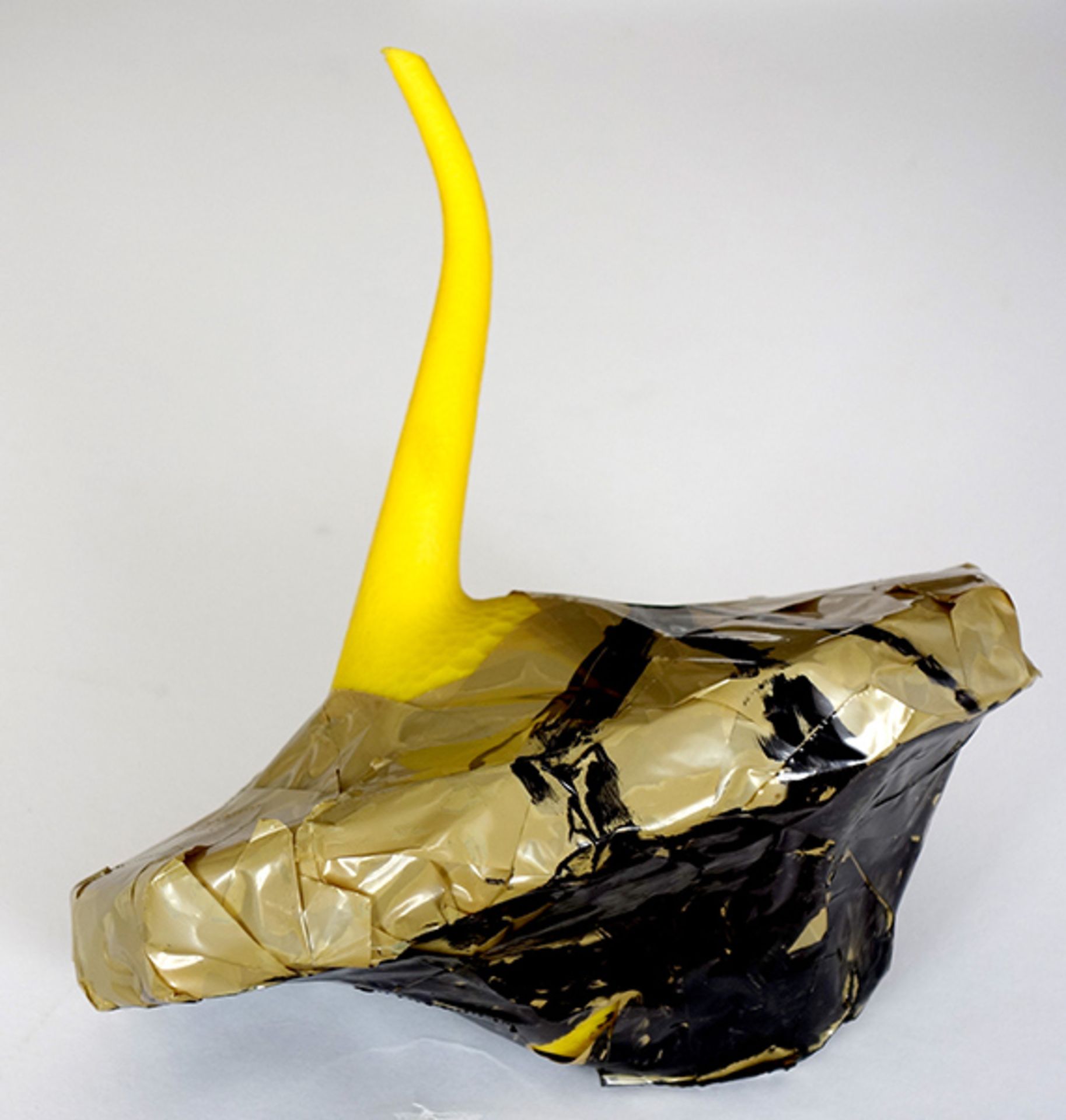 Anzinger, Siegfried Kunststoffbehälter, Klebeband bemalt, 22,5 x 24 x 19 cm Ohne Titel (1982)