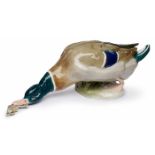 Stockente mit Frosch, Meissen um 1900.