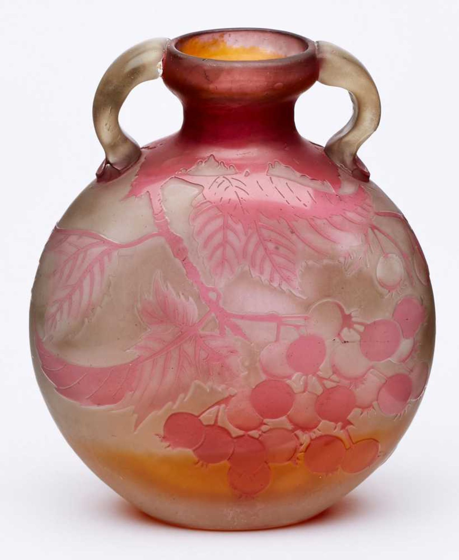 Vase mit Beerendekor, Gallé um 1904.