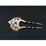 Silver floral pierced hairpin. Birmingham, 1904. Makers Reynolds & Westwood.