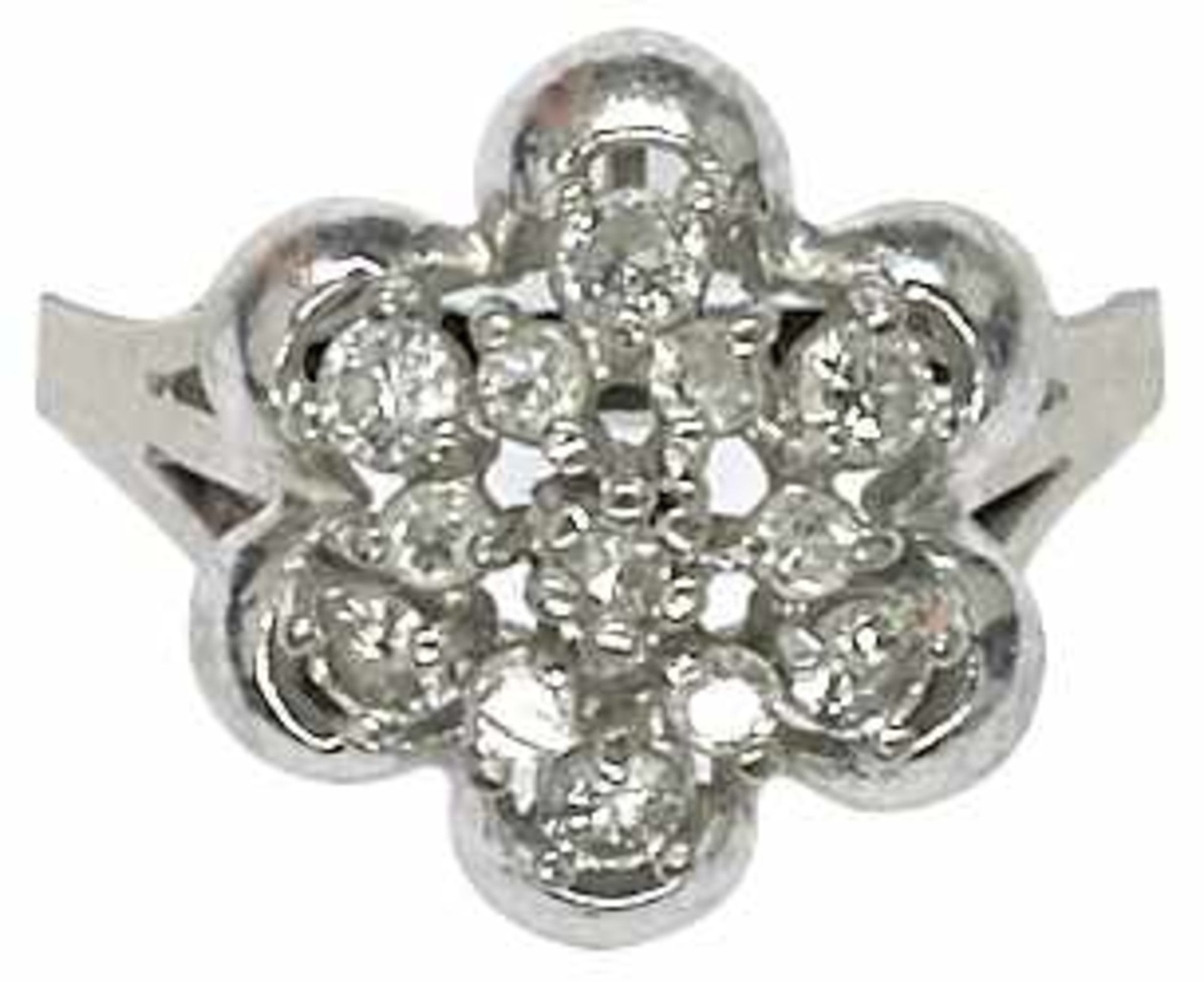 Ringe mit Steinbesatz Dekorativer Damenfingerring mit Ringkopf in Form einer Blüte, diese besetzt