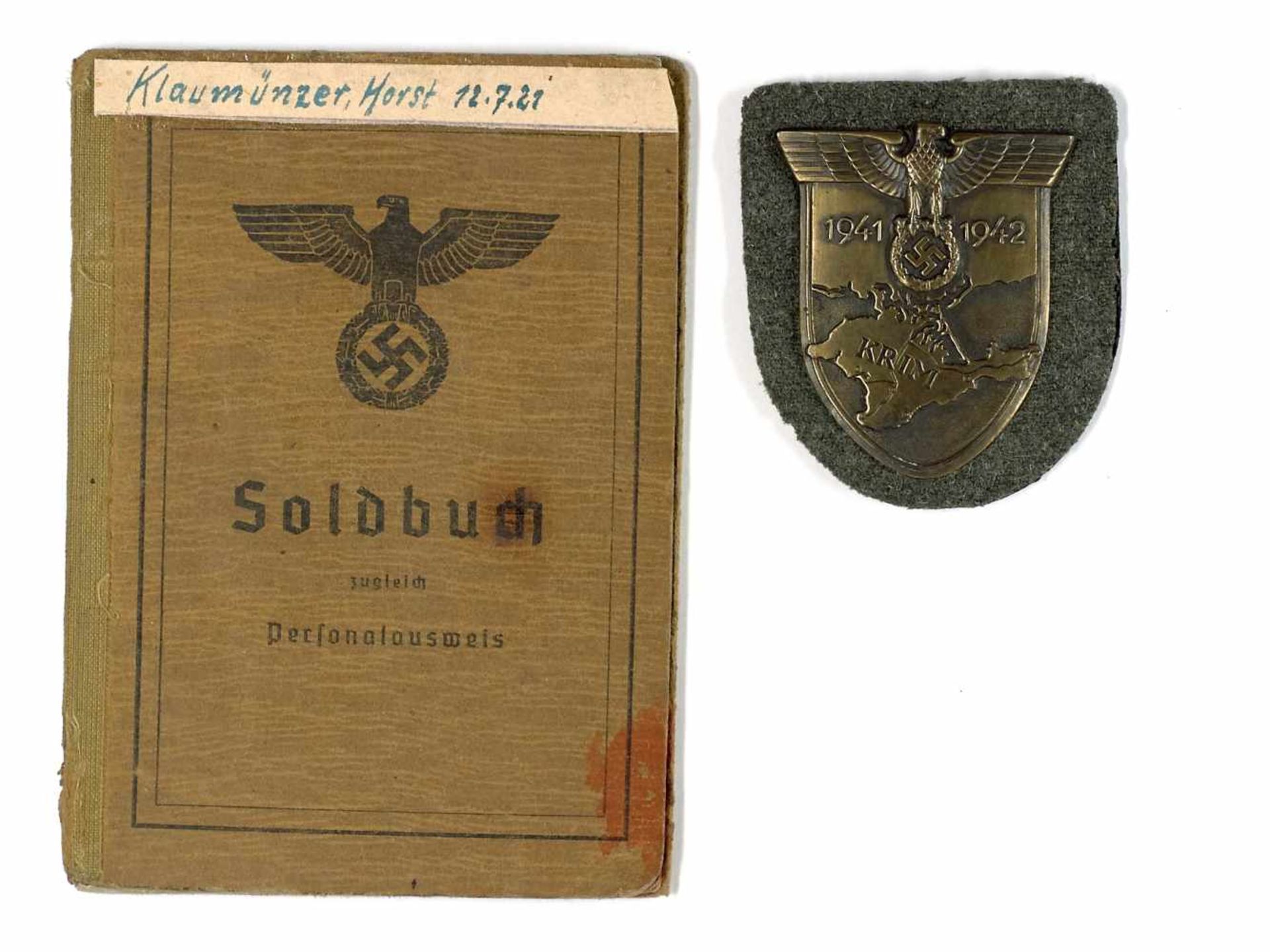 Auszeichnungen Wehrmacht Heer 2. Weltkrieg Krim Ärmelschild auf feldgrauer Stoffunterlage mit