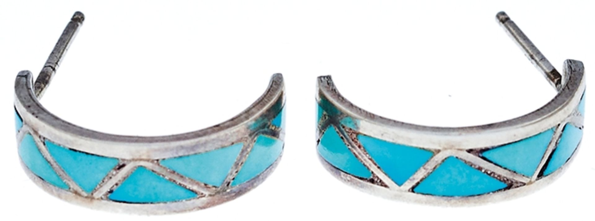 Ohrringe mit Steinbesatz Paar Ohrringe mit geometrischem Emailledekor. 20. Jh. Silber, getestet.
