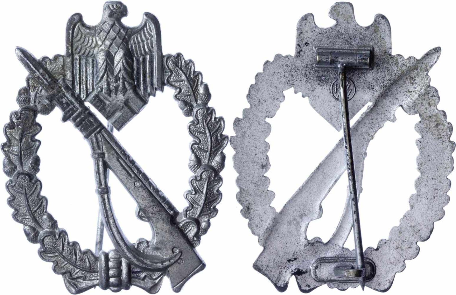 Auszeichnungen Wehrmacht Heer 2. Weltkrieg Infanterie-Sturmabzeichen in Silber, Feinzink versilbert,