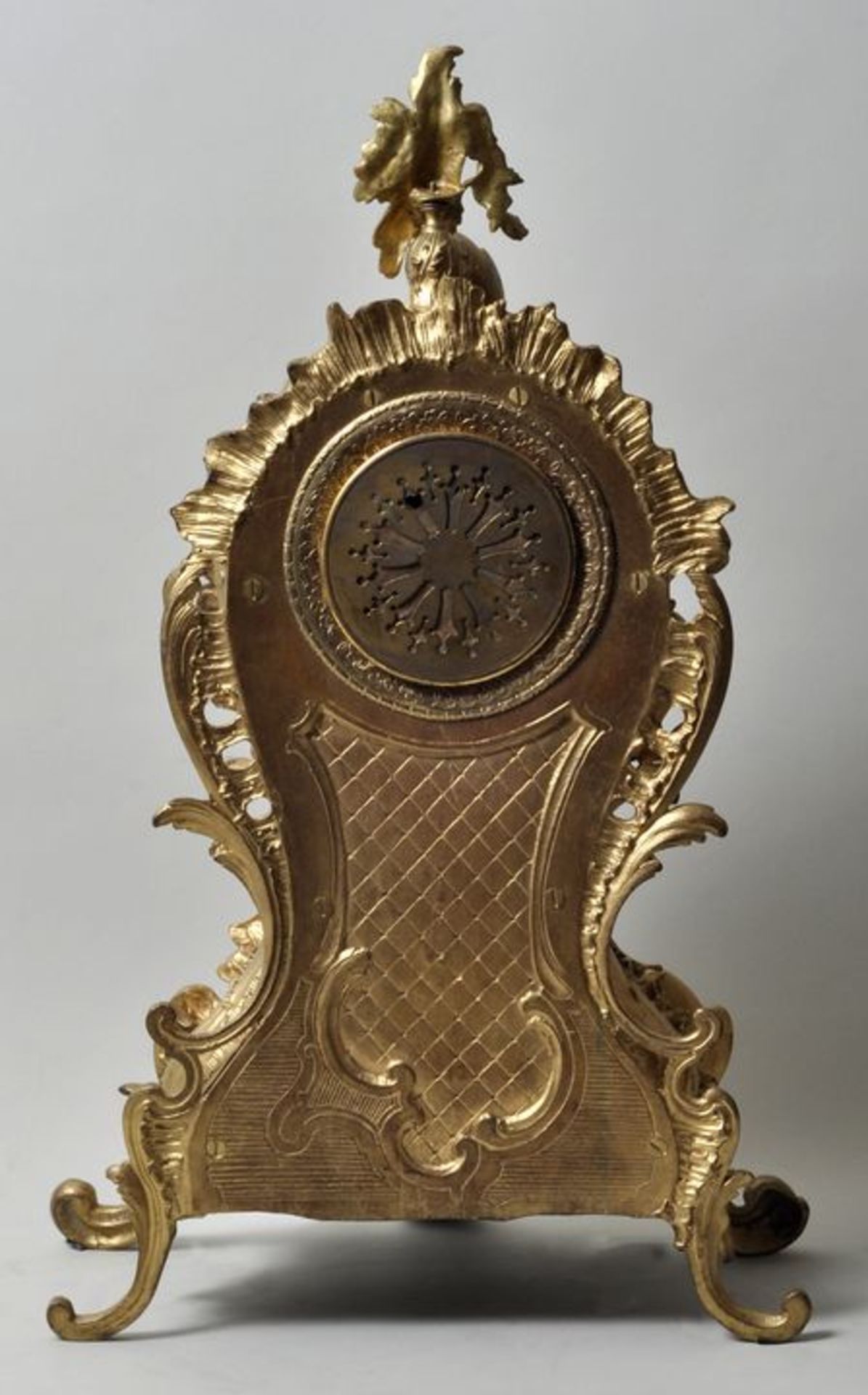 Bronze-Pendule, Frankreich, Stil Louis XV., 19. Jh. - Bild 2 aus 3