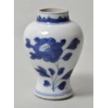 Kleine Vase, China, Kangxi, sp. 17. Jh.