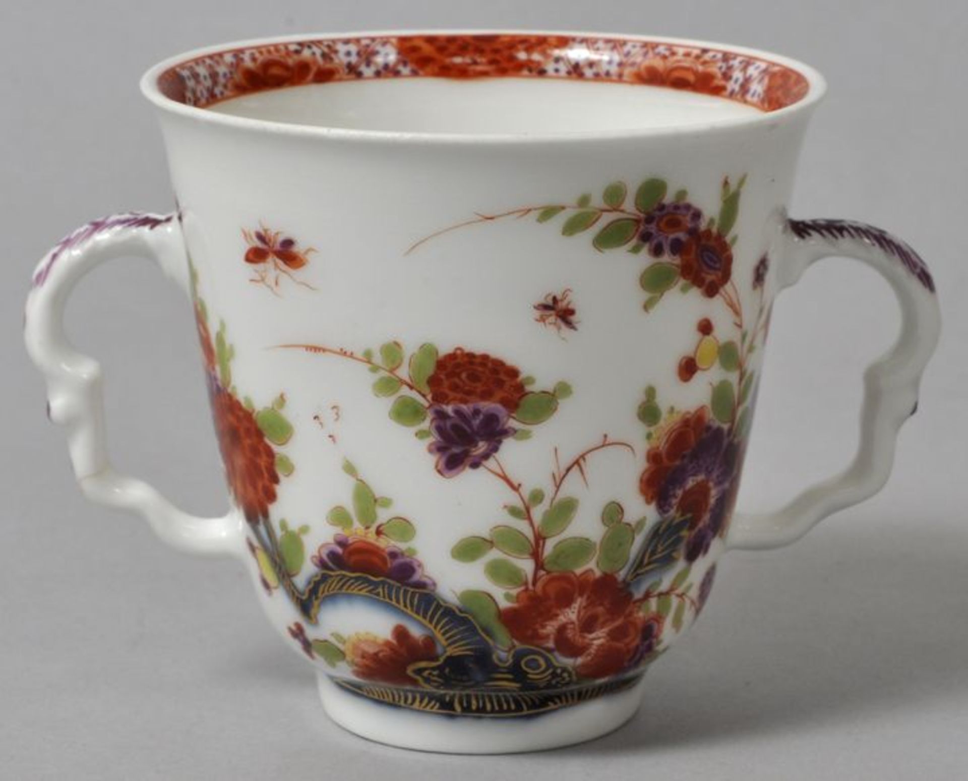 Doppelhenkelbecher, Meissen, 1730-35 - Bild 2 aus 3