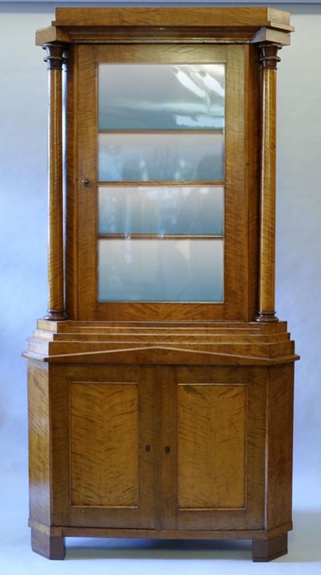 Eckschrank, um 1820