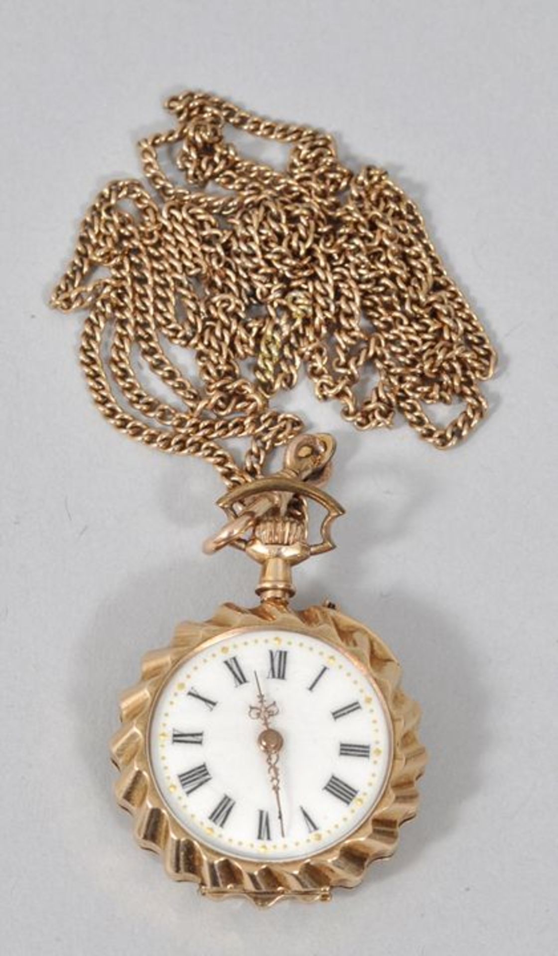 Damen-Busenuhr, Schweiz, um 1900