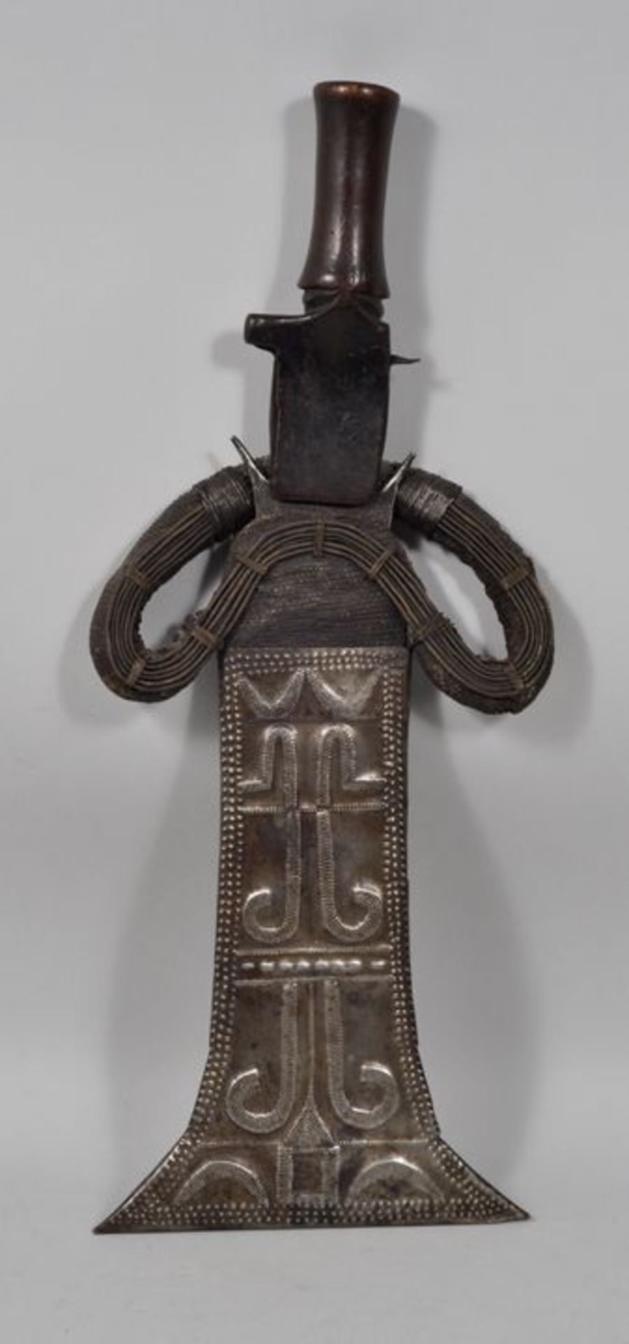 Kurzschwert "ntsakh" mit Scheide, Zentralafrika, Fang - Bild 2 aus 2