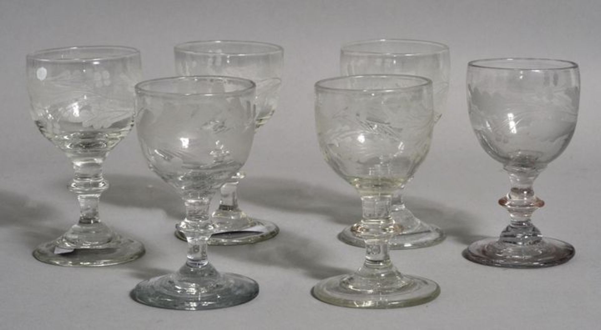 Sechs Gläser, um 1800