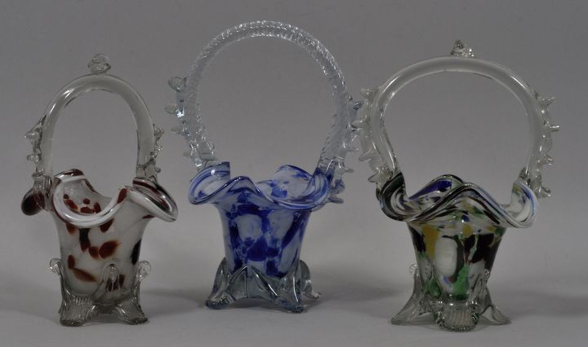 Drei dekorative Henkelschalen, Murano, 2. H. 20. Jh.