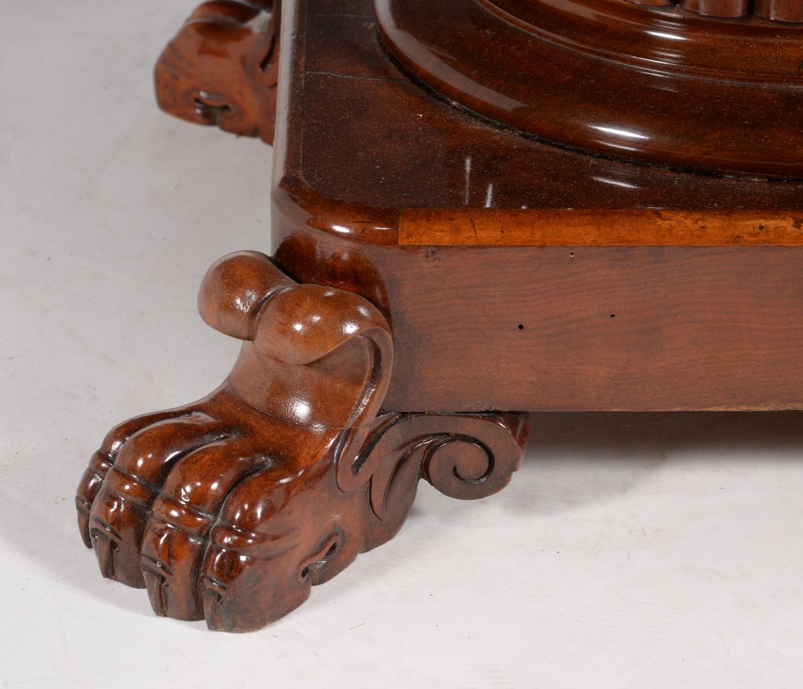 A mahogany low centre table - Image 3 of 3