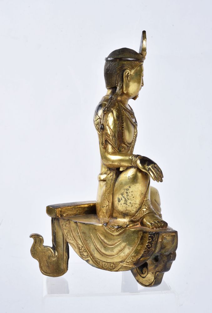 A Chinese gilt-bronze seated figure of Buddhistava - Image 5 of 6