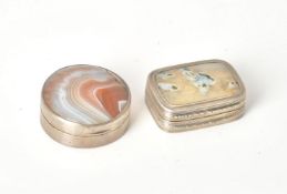 Two George III silver and agate vinaigrettes