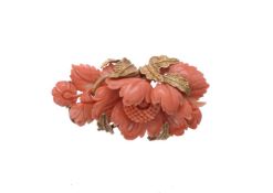 ϒ A coral brooch