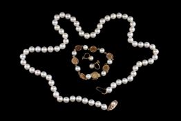 A cultured pearl necklace