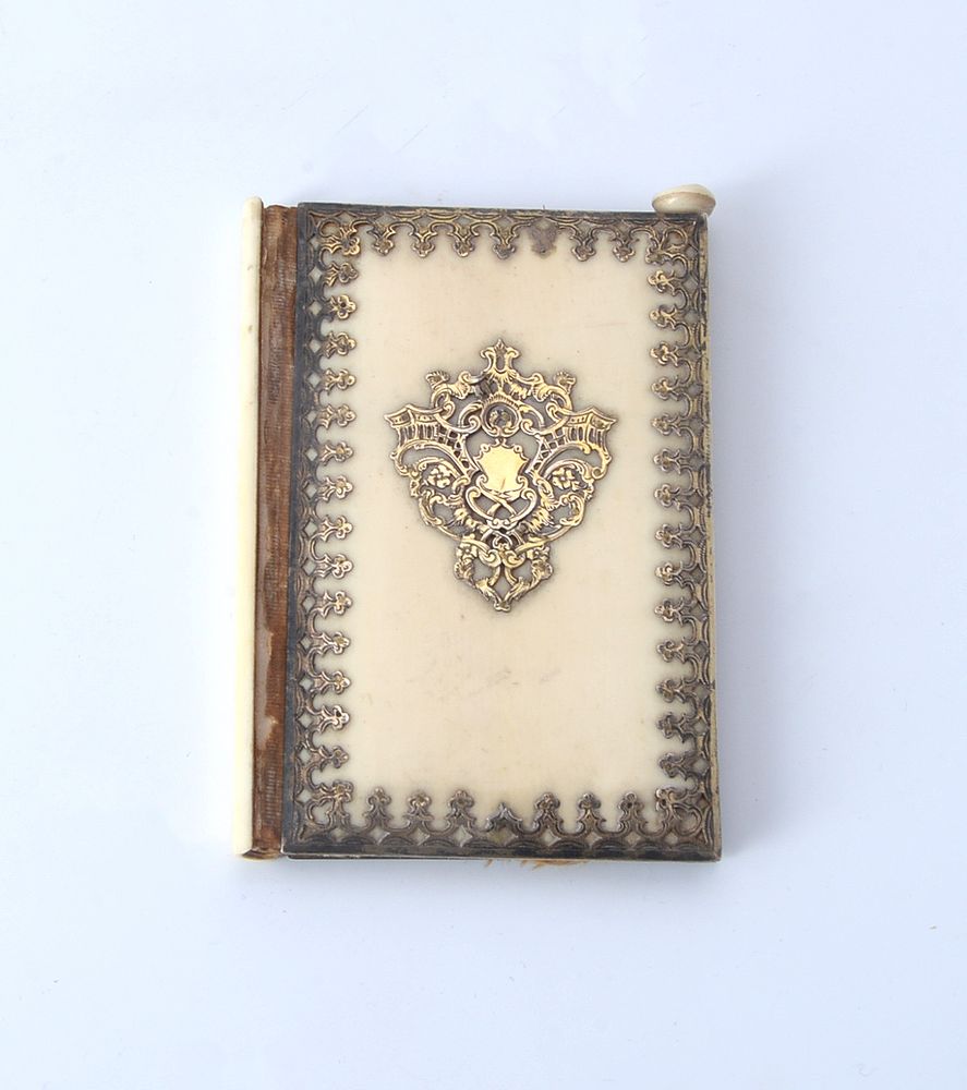 ϒ A French ivory and silver gilt aide memoire