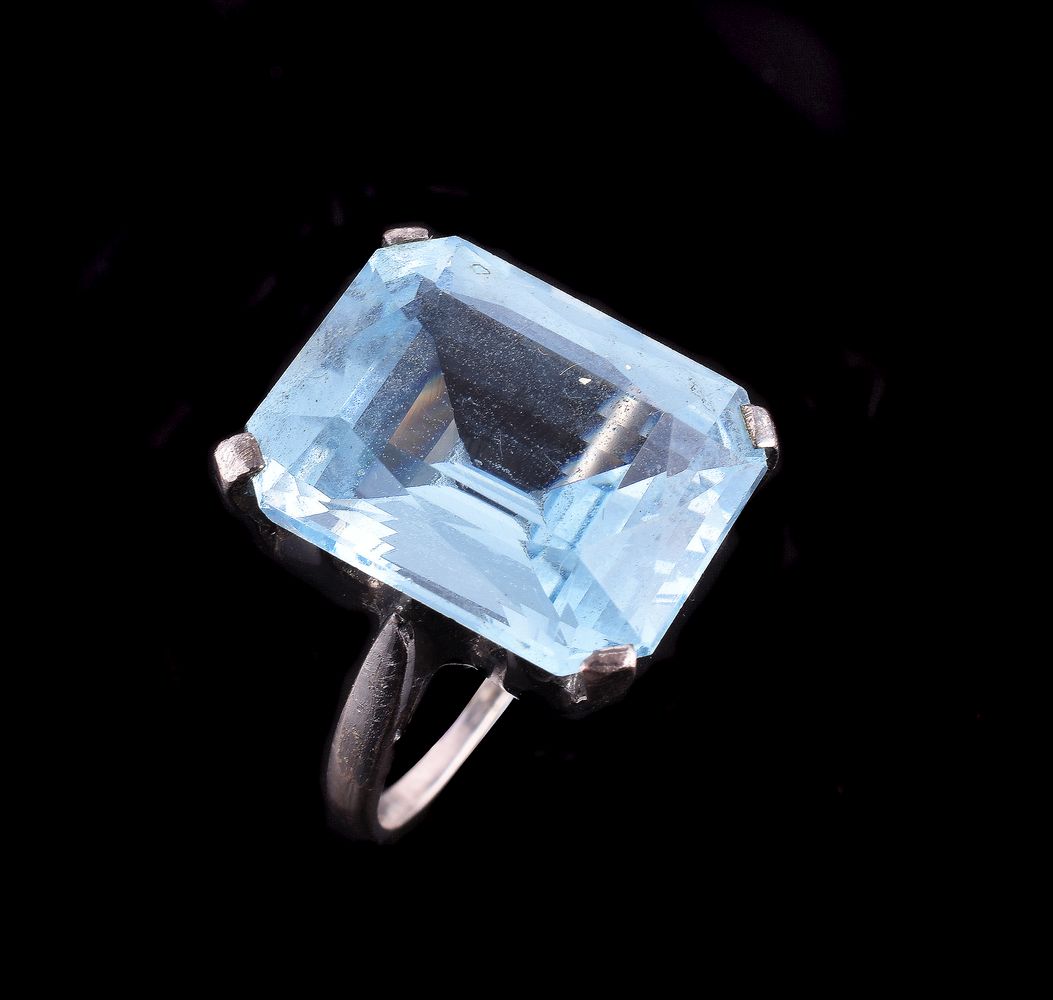 An aquamarine ring