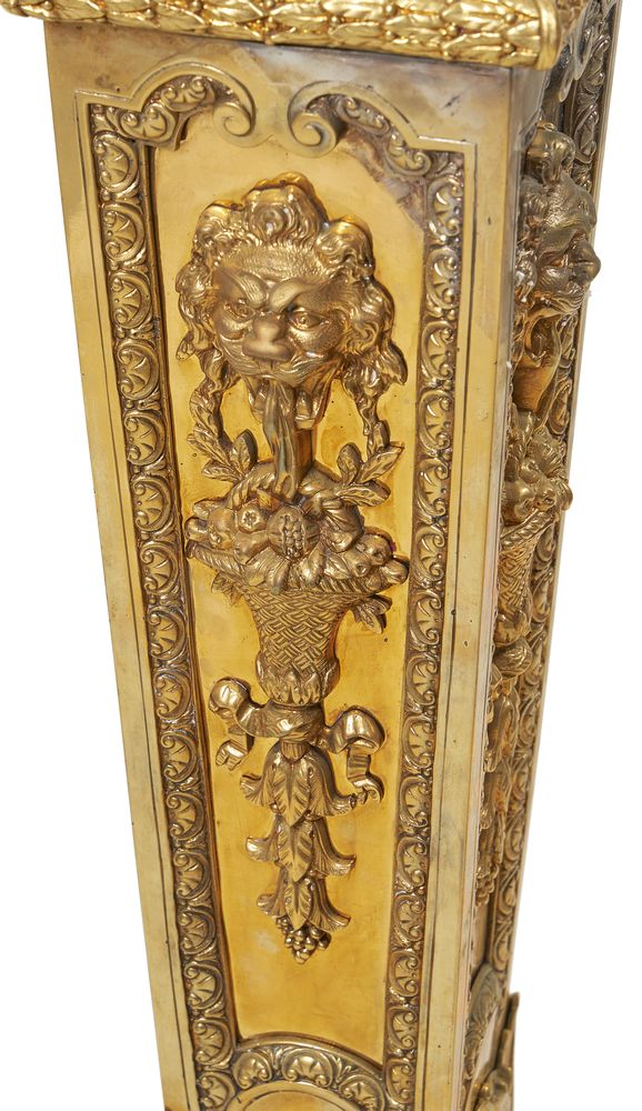 A gilt brass pedestal - Image 3 of 3
