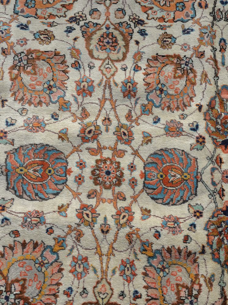 A Tabriz carpet - Image 4 of 4