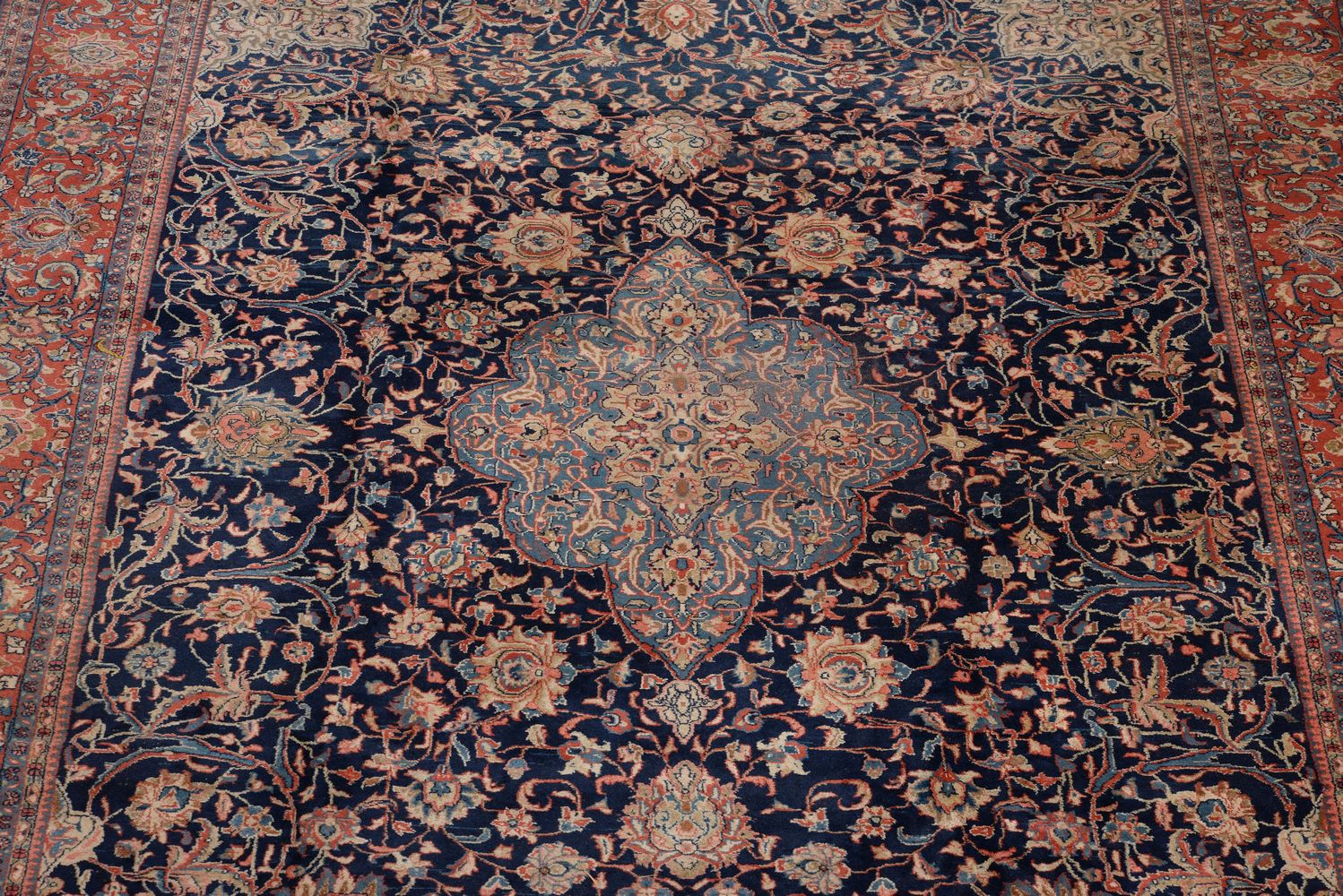 A Sarouk carpet - Image 2 of 2