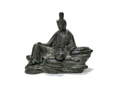 A Japanese bronze figure of Quanyin, Meiji-Taisho Era