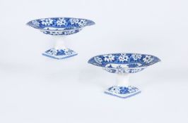 A pair of Roger's blue and white printed 'Elephant' pattern comports