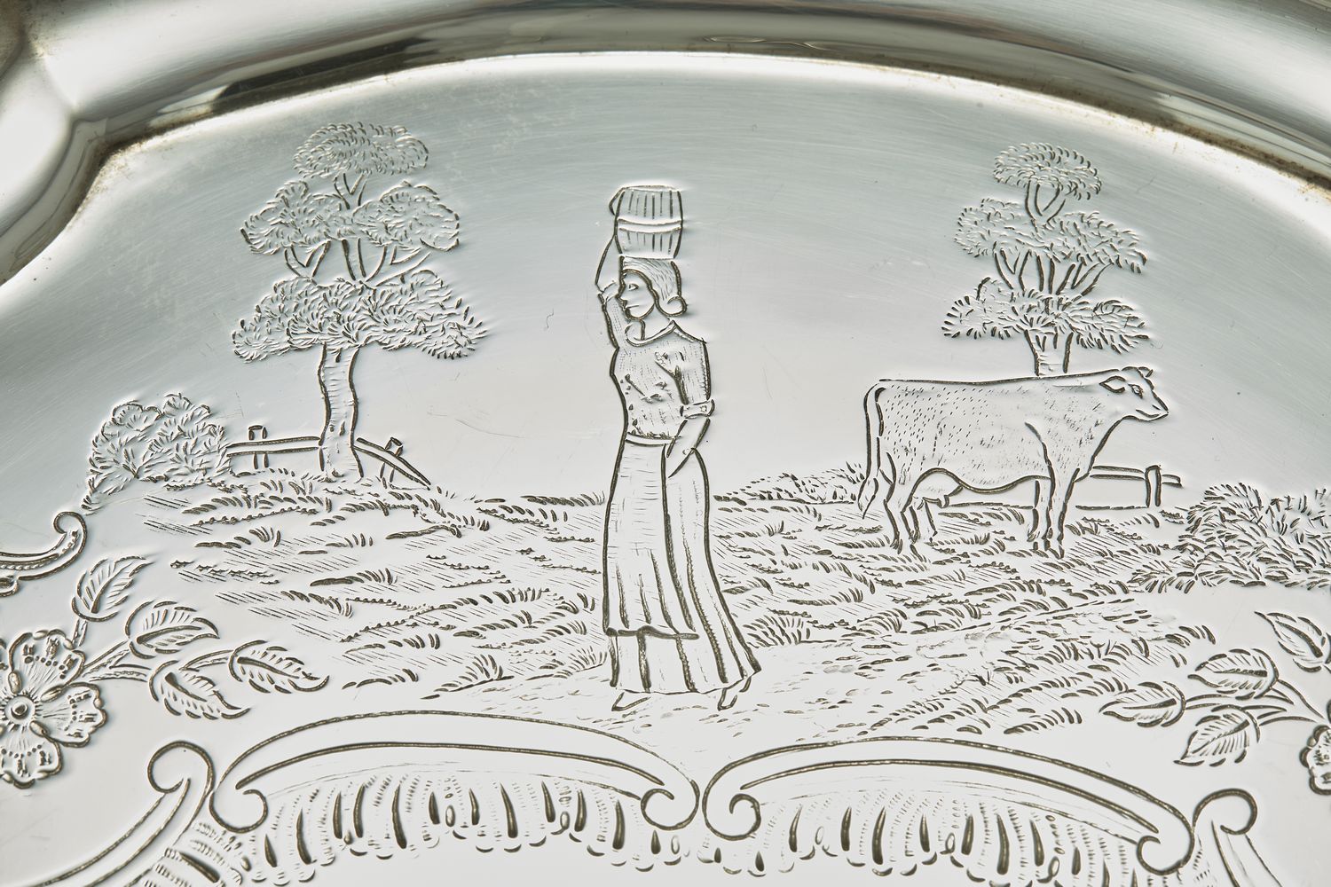 An Irish silver coloured shaped oval twin handled tray by Royal Irish Silver Co. - Image 4 of 6