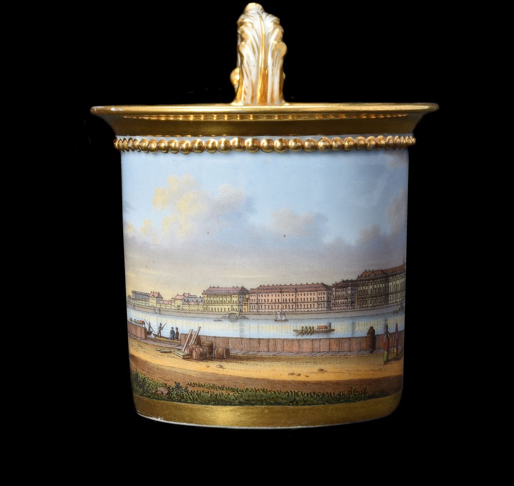 A Meissen Empire style topographical cabinet cup and saucer painted with a view of the Winter Palace - Image 4 of 8